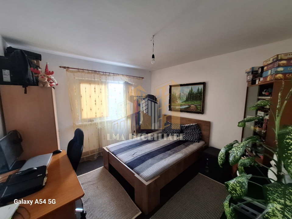 Apartament 2 camere decomandat Strada Bronzului Tractoru Brasov