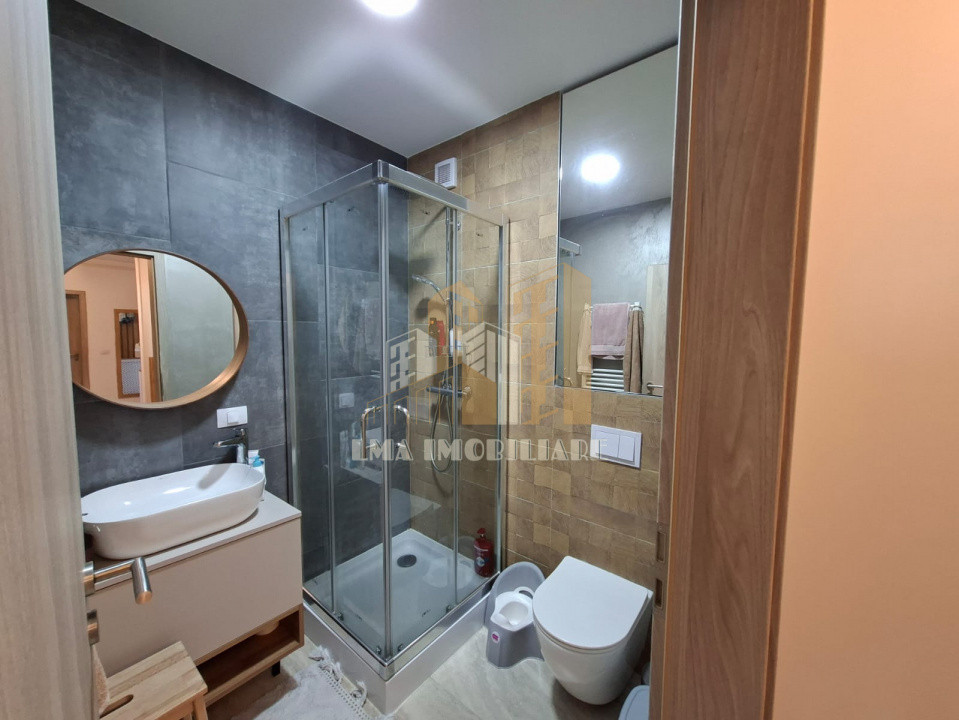 Apartament 2 camere 2 bai decomandat Complex Grandis Tractoru Brasov