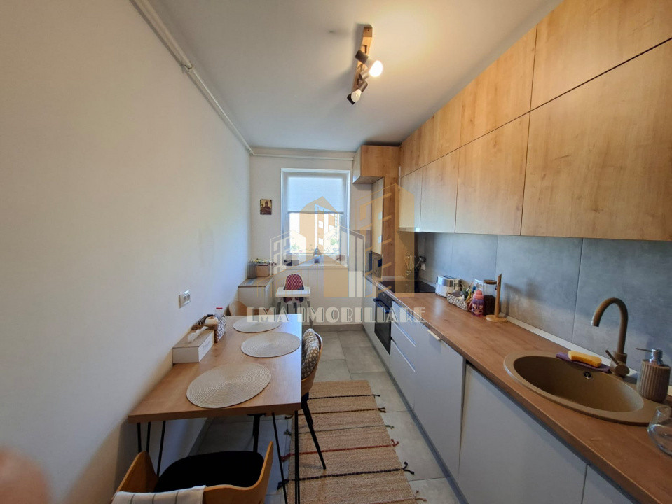 Apartament 2 camere 2 bai decomandat Complex Grandis Tractoru Brasov
