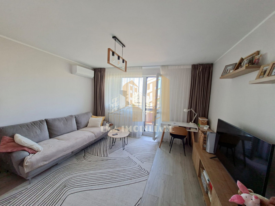 Apartament 2 camere 2 bai decomandat Complex Grandis Tractoru Brasov