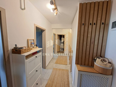 Apartament 2 camere 2 bai decomandat Complex Grandis Tractoru Brasov