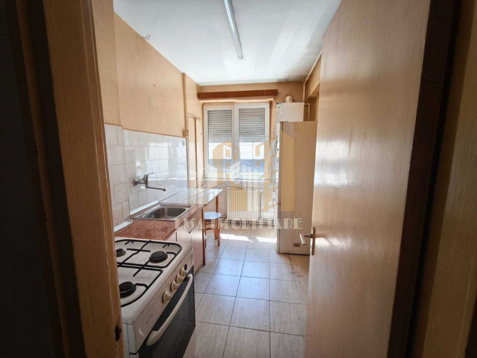 Vand apartament 2 camere ultracentral in zona Patria
