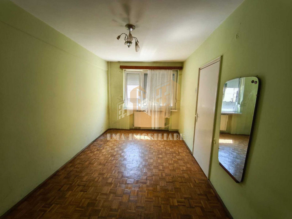 Vand apartament 2 camere ultracentral in zona Patria