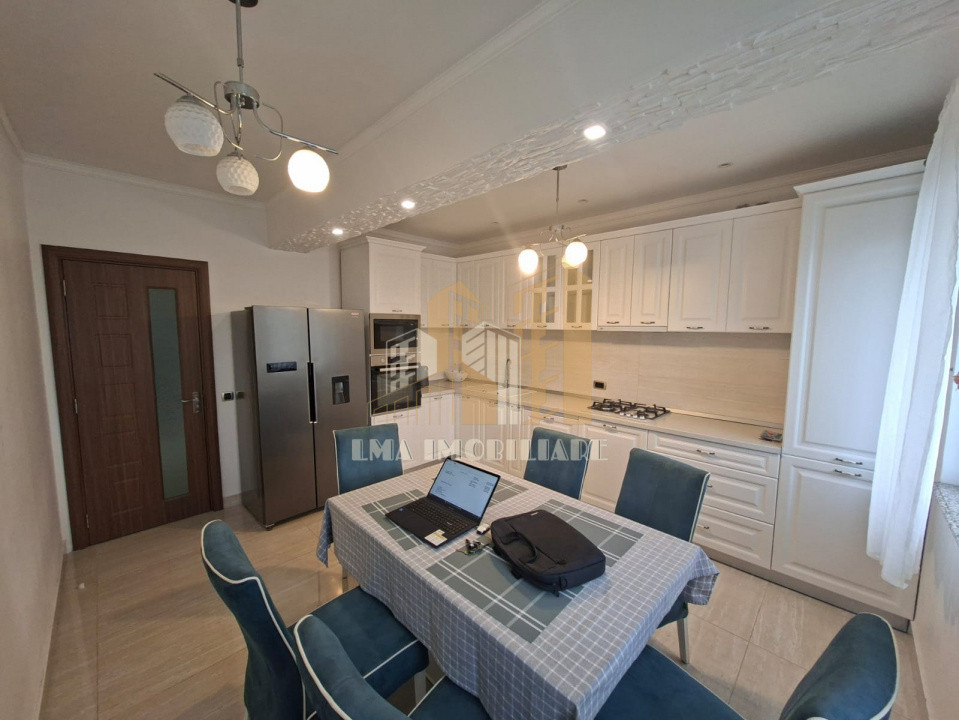 Apartament 3 camere Isaran Tractoru Brasov