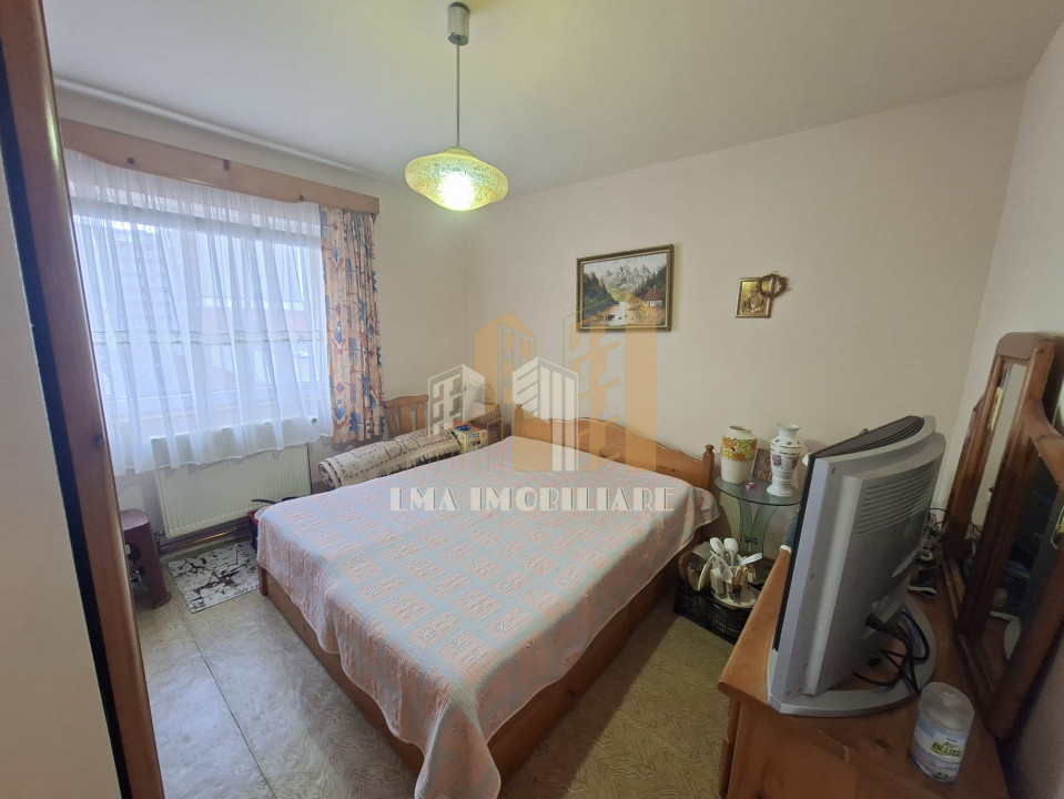 Apartament 3 camere Strada Gloriei Tractoru Brasov