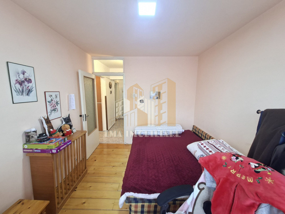 Apartament 3 camere Strada Gloriei Tractoru Brasov