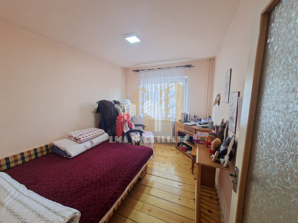 Apartament 3 camere Strada Gloriei Tractoru Brasov