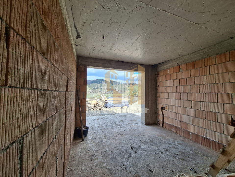 Casa individuala dispusa pe parter Sanpetru Brasov zona Lempes