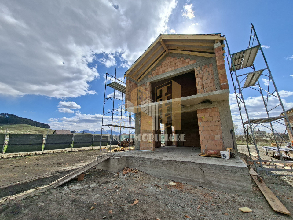 Casa individuala parter plus etaj Sanpetru Brasov zona Lempes