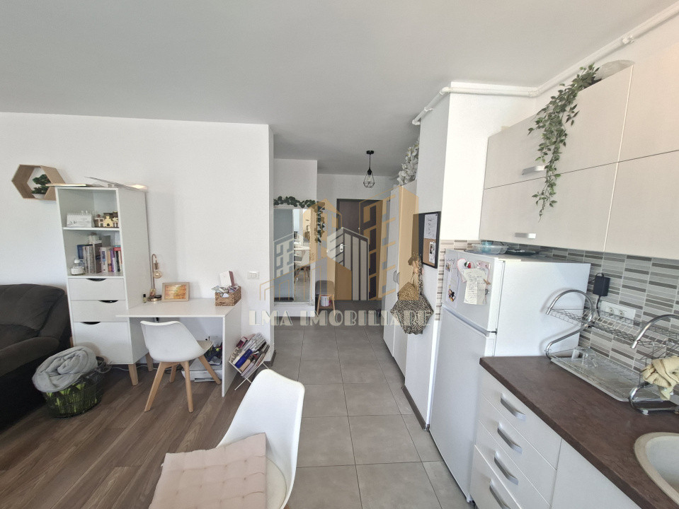 Apartament doua camere zona Tractorul Complex Top City Brasov