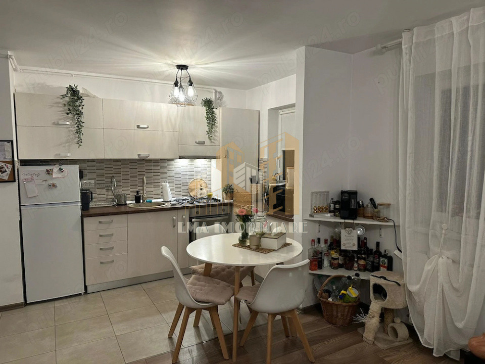 Apartament doua camere zona Tractorul Complex Top City Brasov