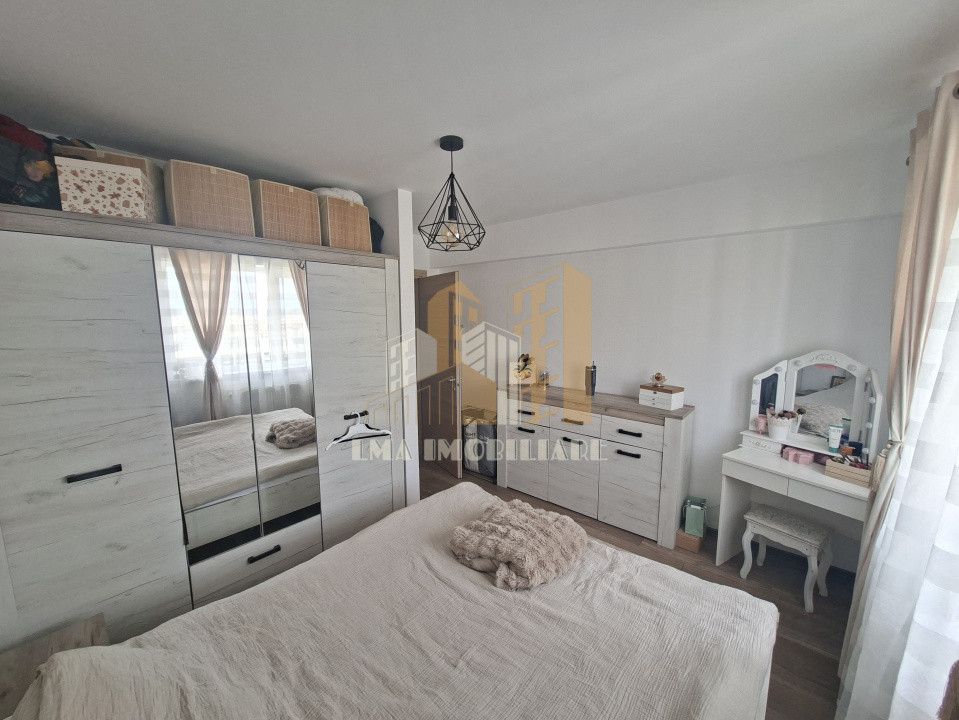 Apartament doua camere zona Tractorul Complex Top City Brasov