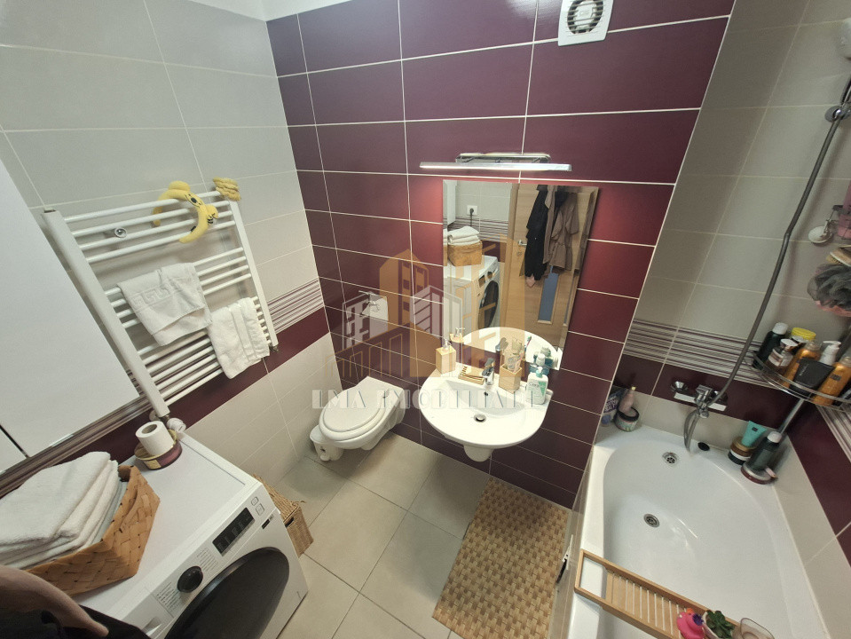 Apartament doua camere zona Tractorul Complex Top City Brasov