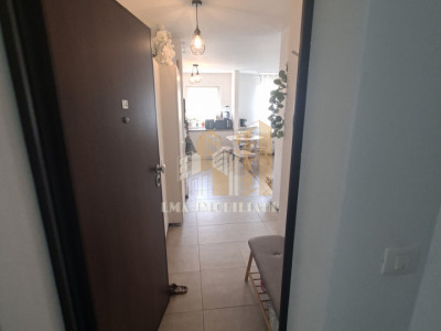 Apartament doua camere zona Tractorul Complex Top City Brasov