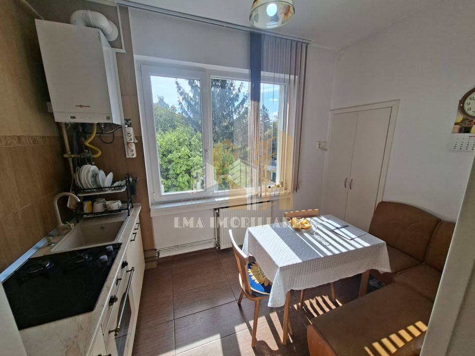 Apartament 2 camere decomandat 9 Mai Brasov  Centrul Civic