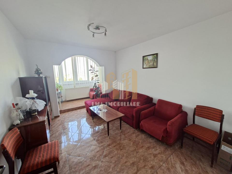 Apartament 3 camere semidecomandat Apolo Brasov