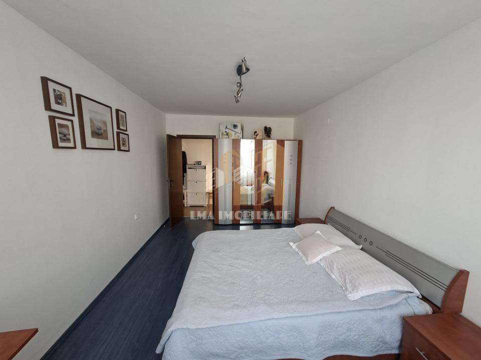 Apartament 3 camere semidecomandat Apolo Brasov