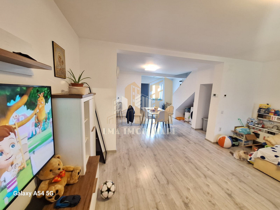 Casa Duplex 4 camere Tarlungeni Izvor  -Brasov
